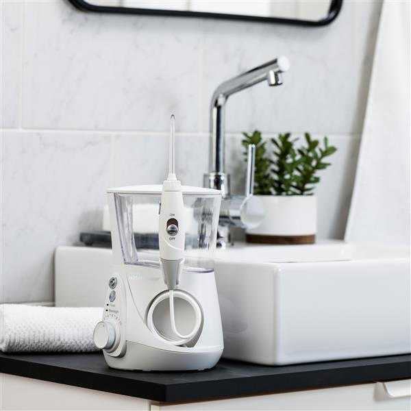 White Aquarius™ Professional Water Flosser